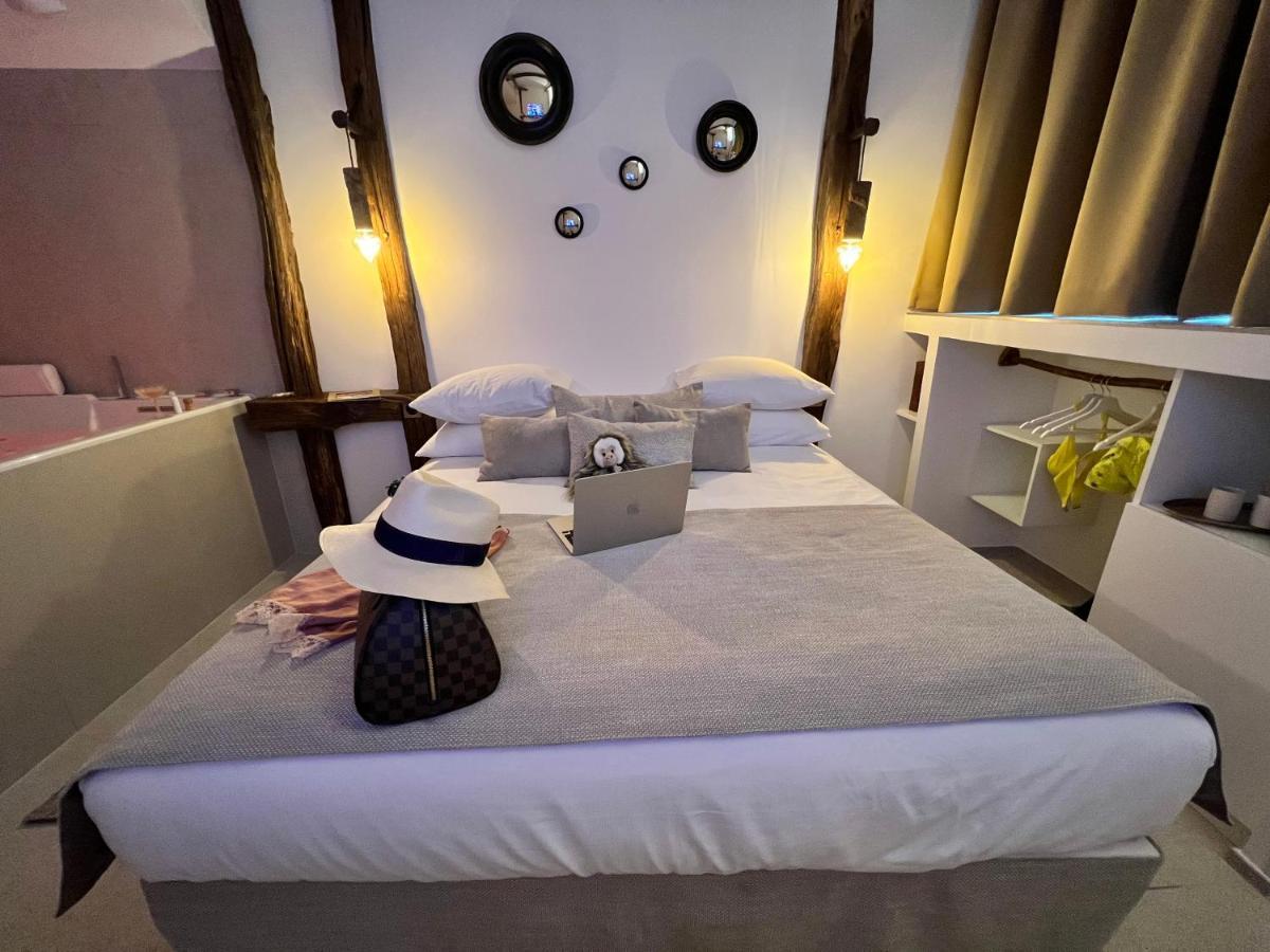Tamarin & Capucin Suite Balneo Aubagne Exterior foto